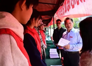 宜春学院团委组织开展“12·5...